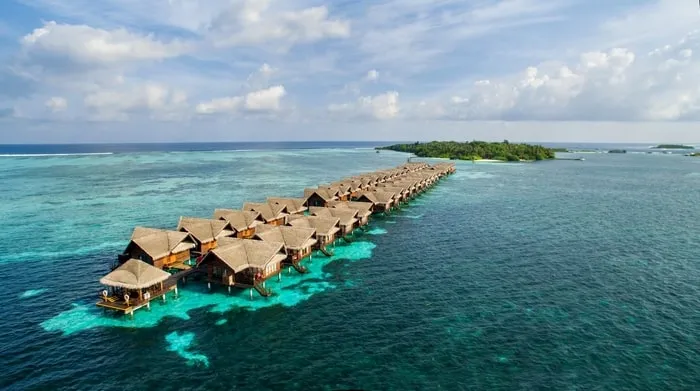 pakej percutian di Hotel Adaaran Club Rannalhi Resort