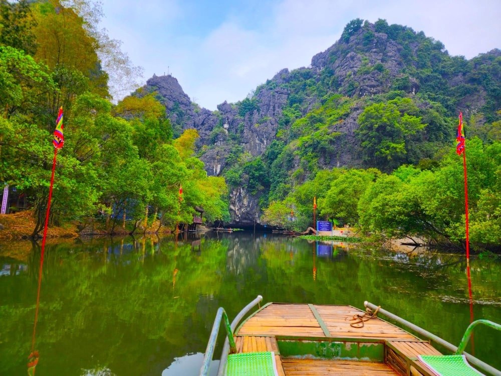 Hanoi with halong bay travel, tour and trip package - Hanoi and Ha Long Bay travel packages